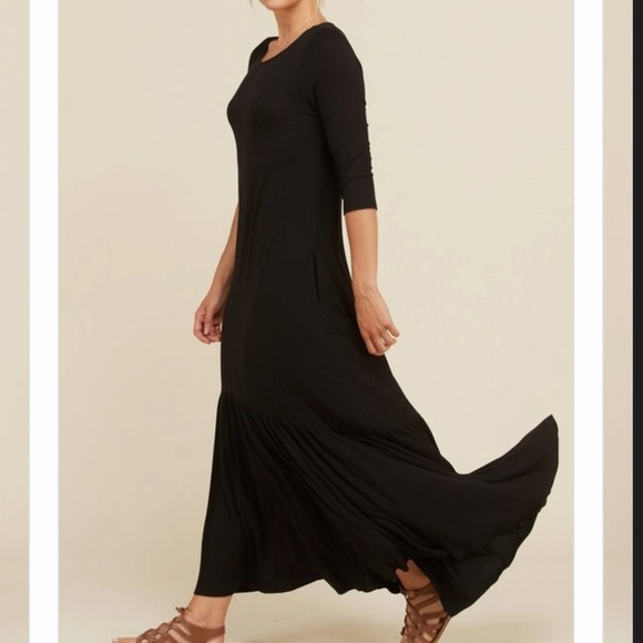 Curvy Black Maxi Dress - Picture 2 of 3